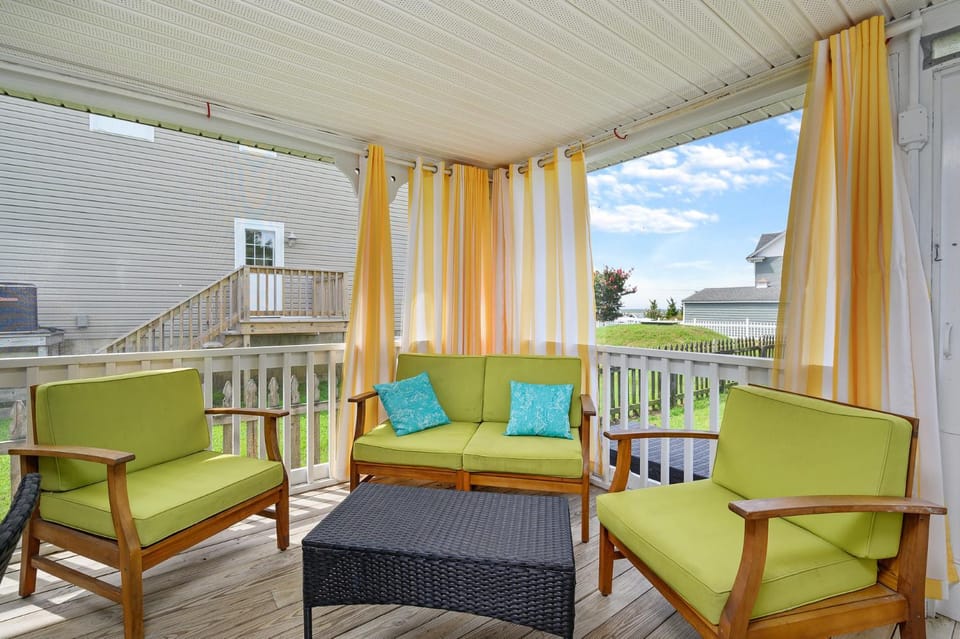 Bertie Street Cottage House in Chincoteague Island