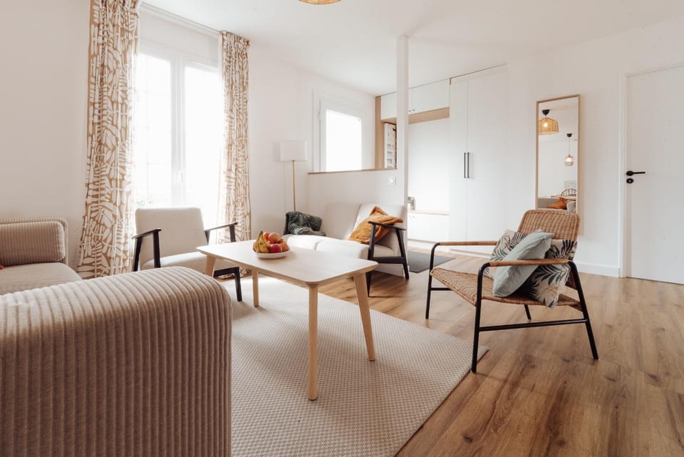 Living room, air conditioner