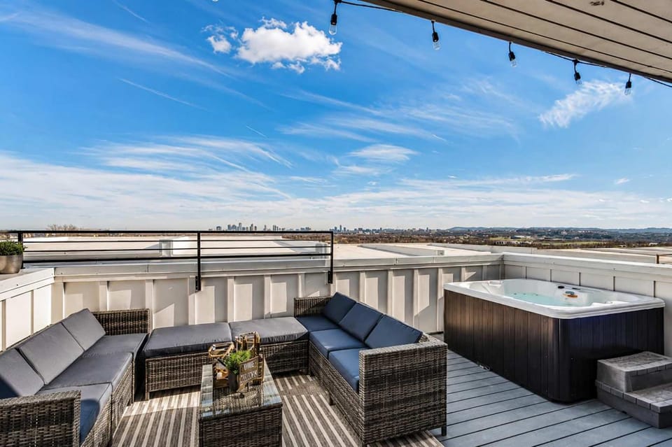 Patio, Day, Hot Tub, View (from property/room), Balcony/Terrace, Seating area