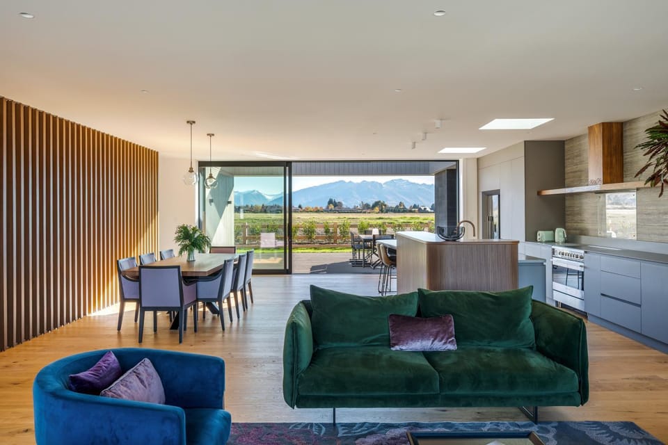Natural landscape, View (from property/room), Balcony/Terrace, Kitchen or kitchenette, Living room, Seating area, Dining area
