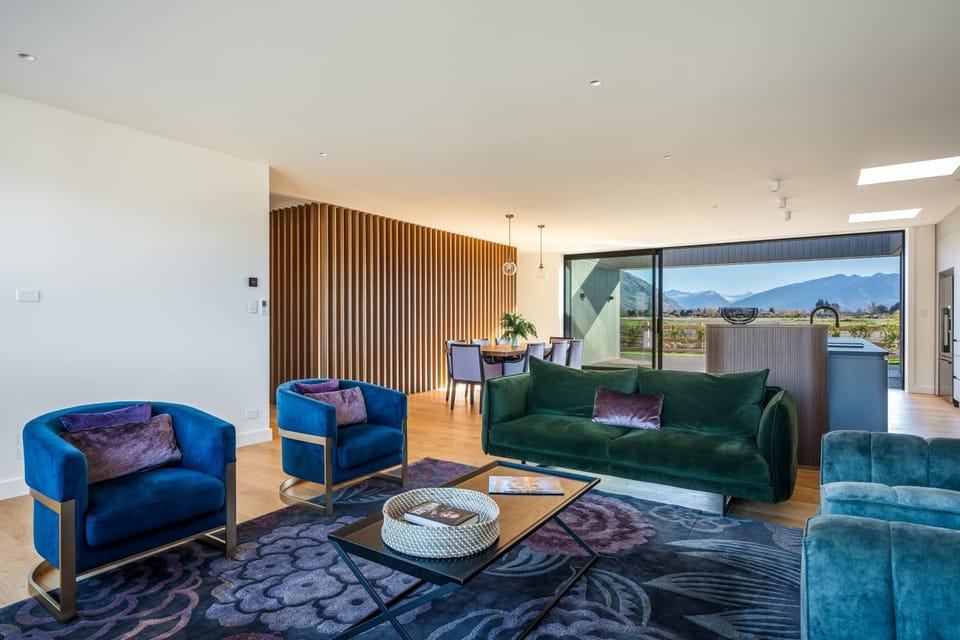 Natural landscape, TV and multimedia, Living room, Seating area, Mountain view