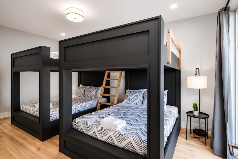 Bed, Photo of the whole room, Bedroom, bunk bed
