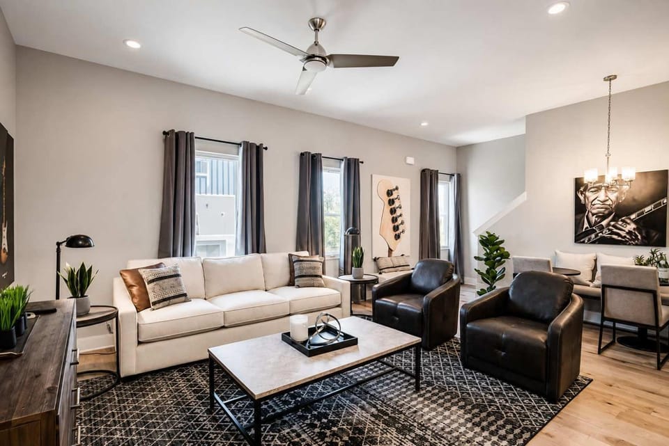 TV and multimedia, Living room, Photo of the whole room, Seating area