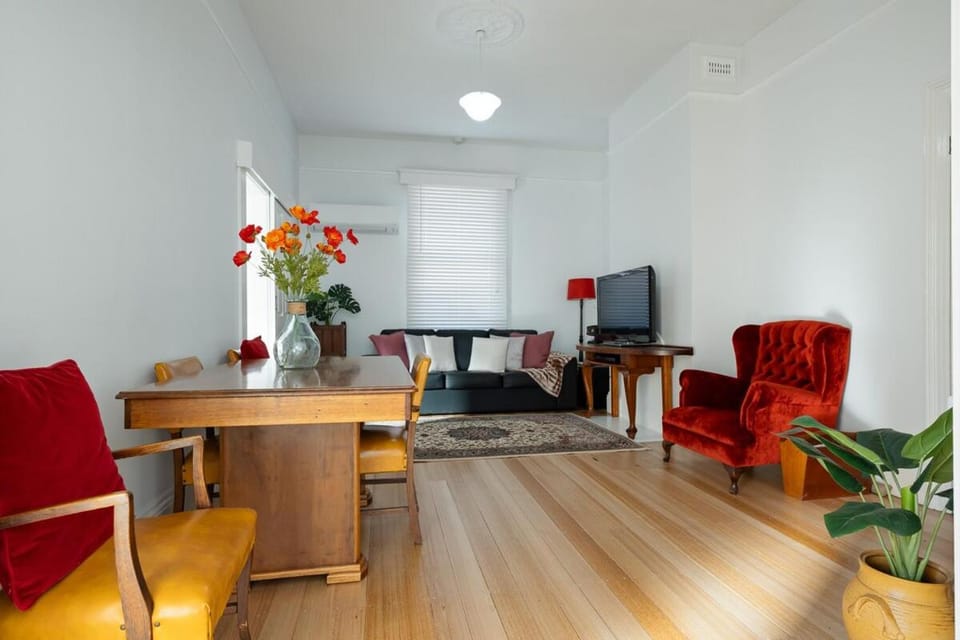 Walk To City & Hospital House in Launceston