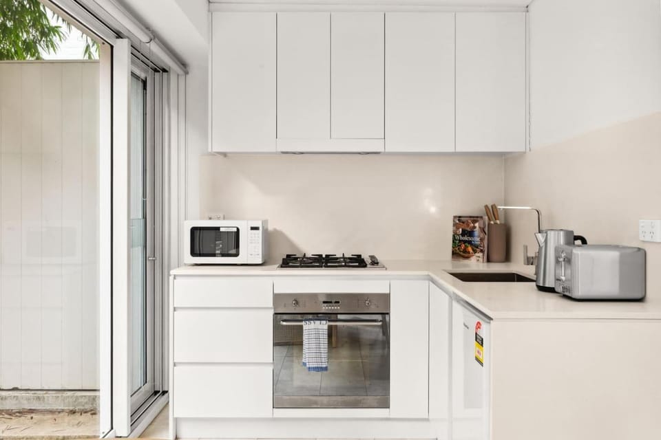 Kitchen or kitchenette, Other, oven, stove, toaster