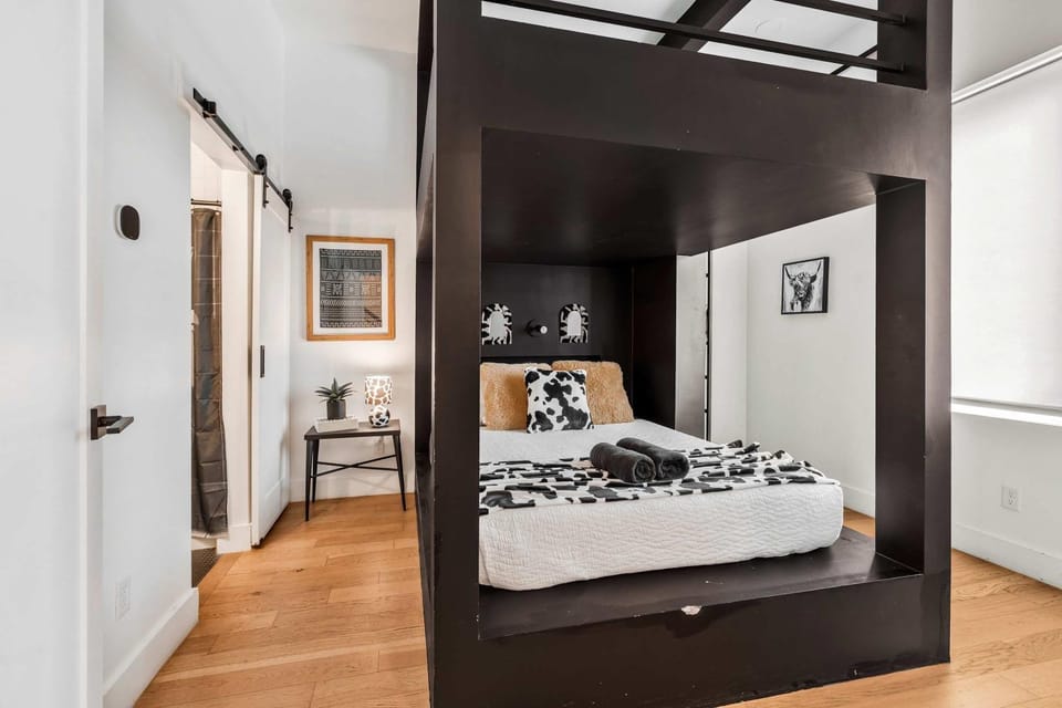 Bed, Bedroom