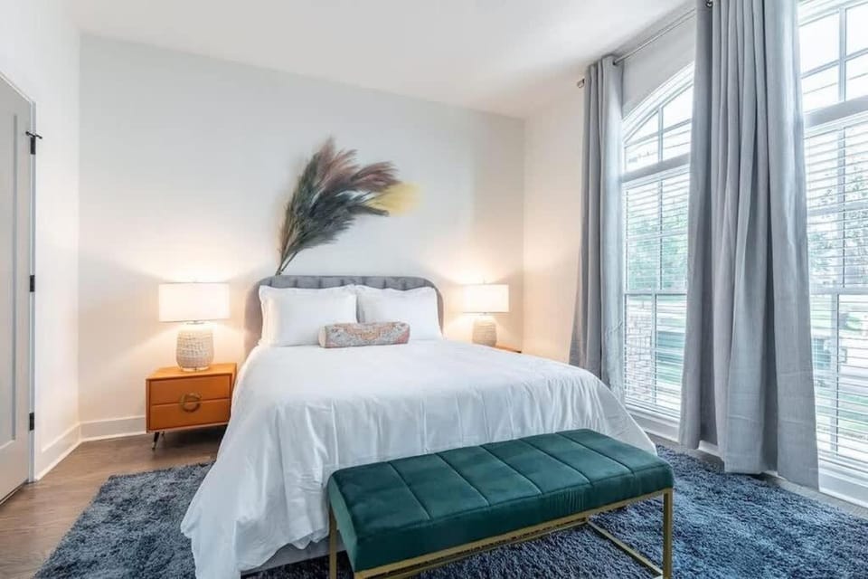 Bed, Photo of the whole room, Bedroom