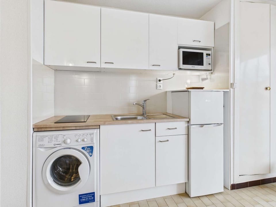 Appartement 2 pièces à Marseillan-Plage avec Parking et Climatisation - FR-1-326-853 Apartment in Marseillan