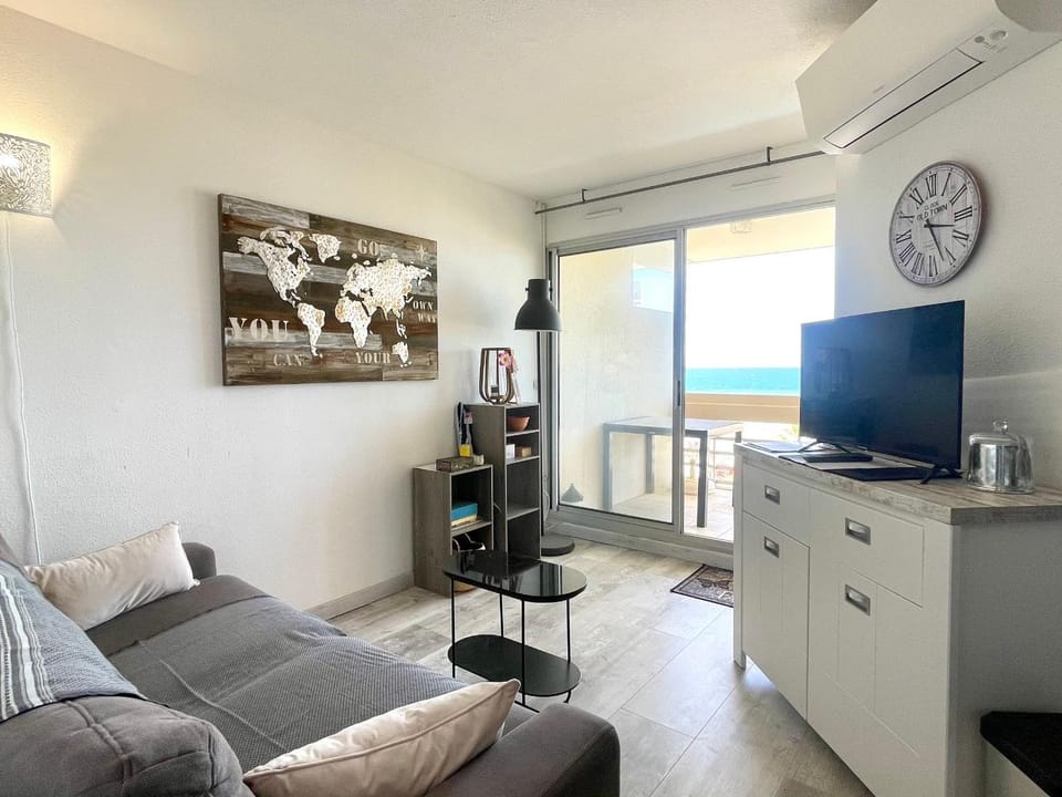 Superbe appartement avec piscine et parking sécurisé - FR-1-748-33 Apartment in Canet-en-Roussillon