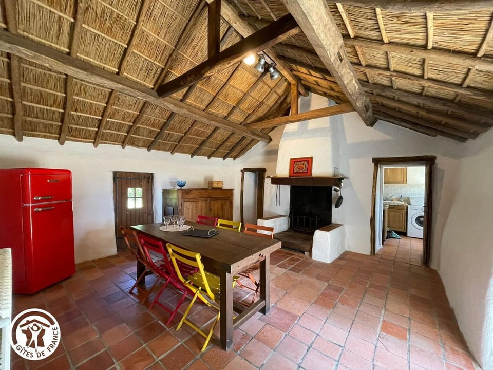 Séjour Authentique en Bourrines Traditionnelles à Beauvoir-sur-Mer - FR-1-426-583 House in Pays de la Loire