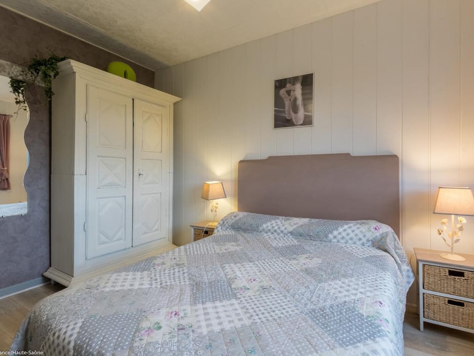 Gîte indépendant avec étang - 3 chambres, animaux admis - FR-1-583-382 House in Bourgogne-Franche-Comté