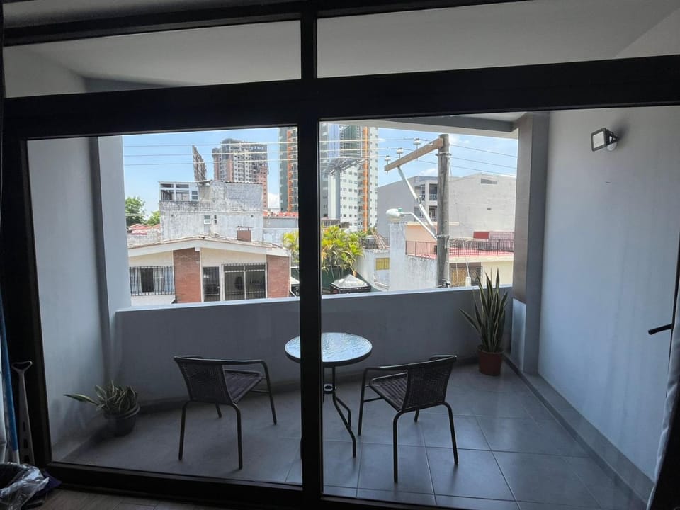 OAK 3B Loft Ejecutivo con Balcón Apartment in Guatemala City