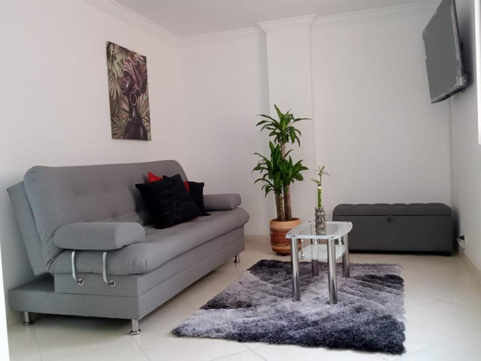 Apartamento renovado parque La Floresta, reserva minimo de 21 dias Apartment in Medellin