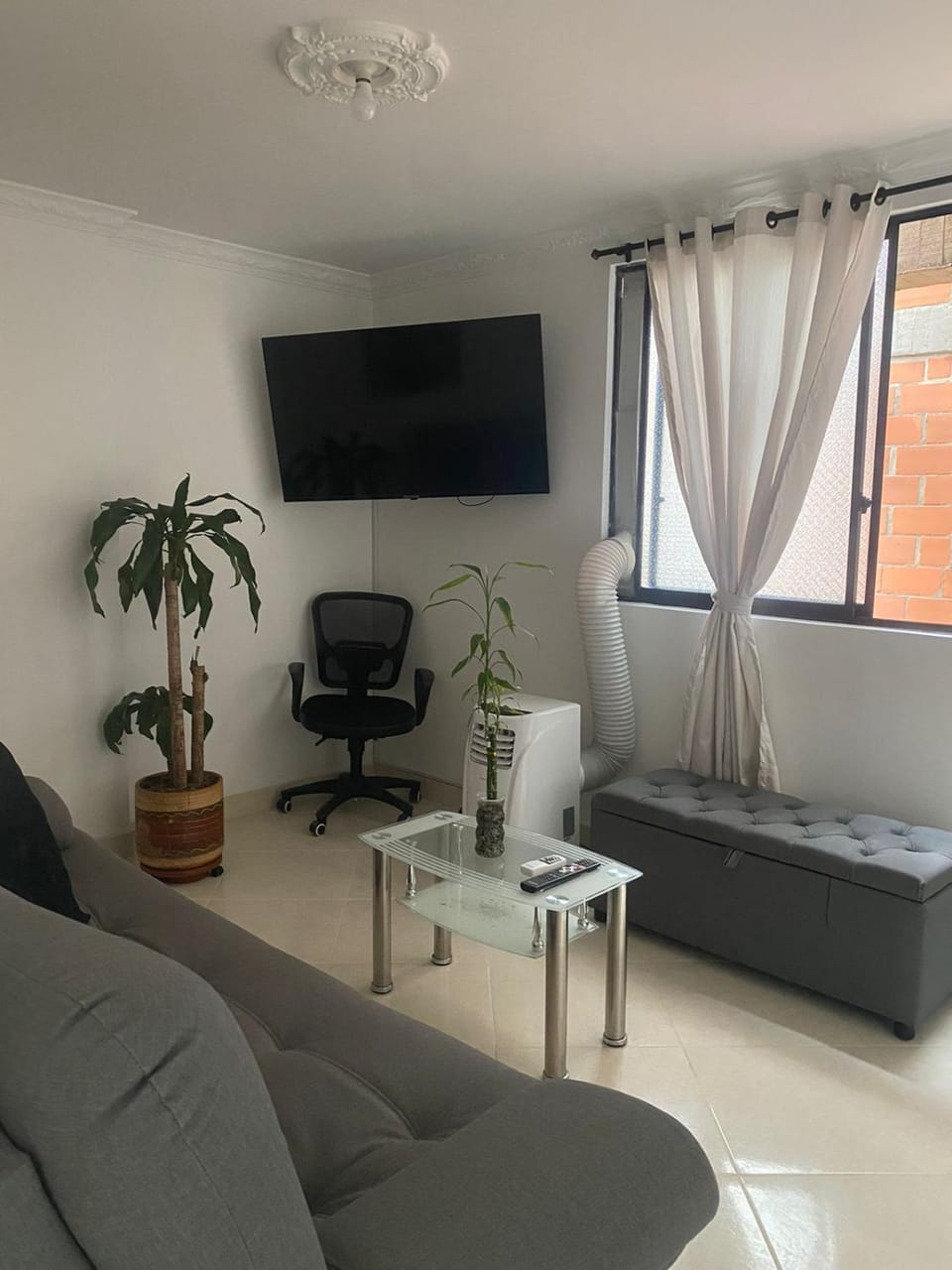 Apartamento renovado parque La Floresta, reserva minimo de 21 dias Apartment in Medellin