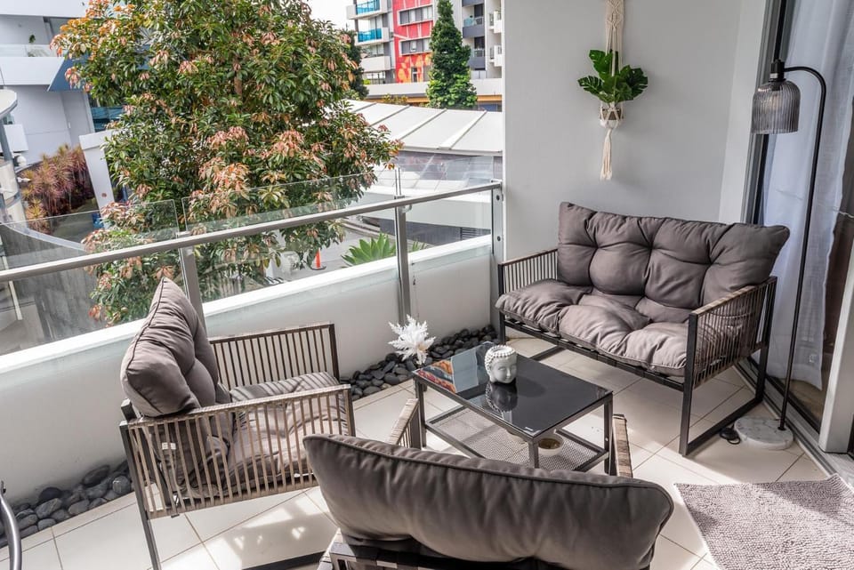 WaterEdge West End Retreat Apartment in Brisbane