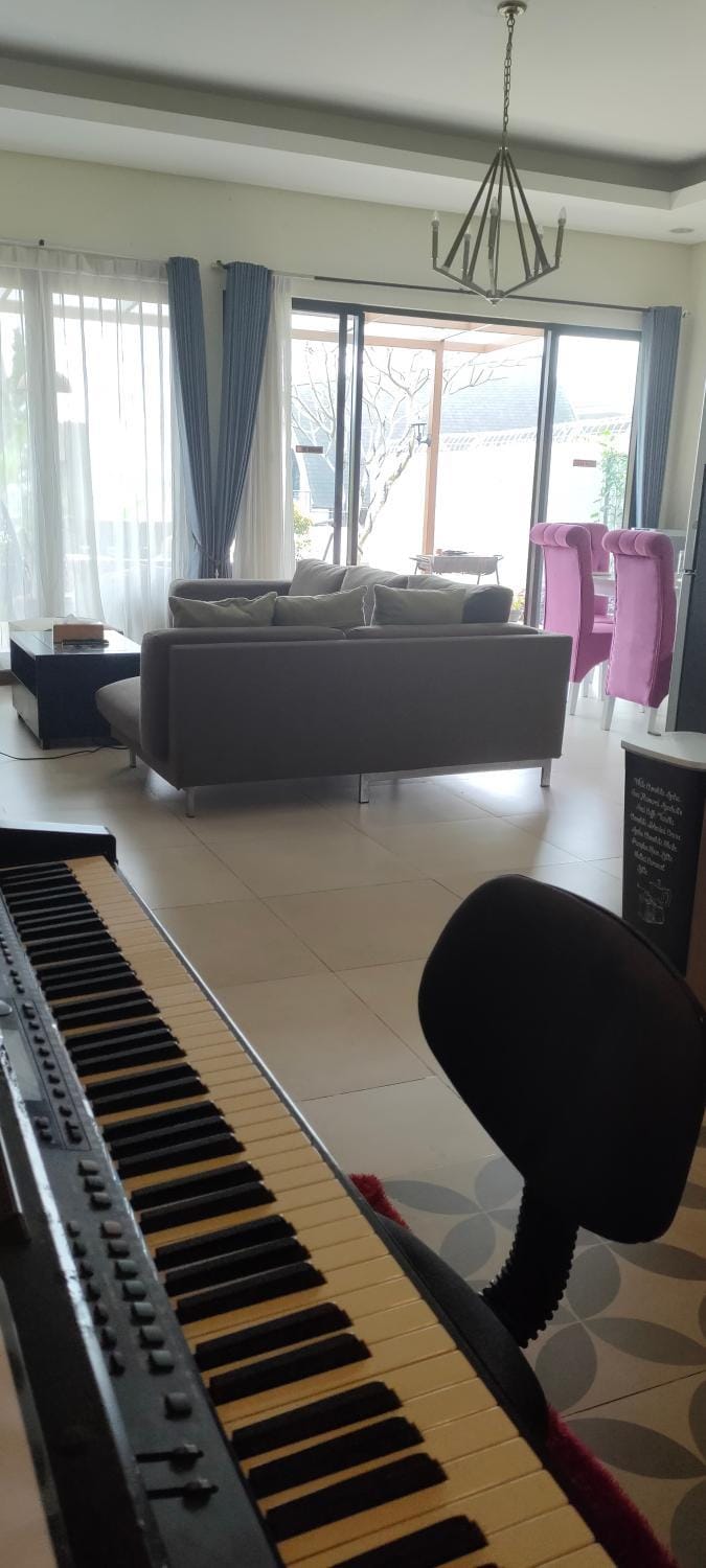 Vila Princess 24 jam Vimala Hills 3Bedroom Privatepool ,Mountain view, Piano, bebas jm cekin, cekout sesuai jm cekin Villa in West Java