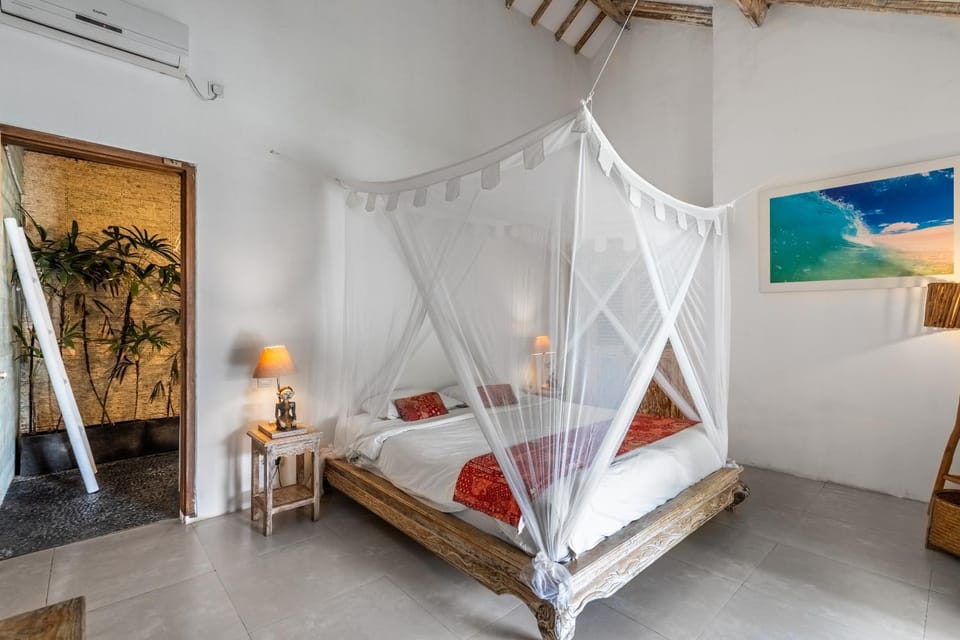 Bed, Bedroom, air conditioner