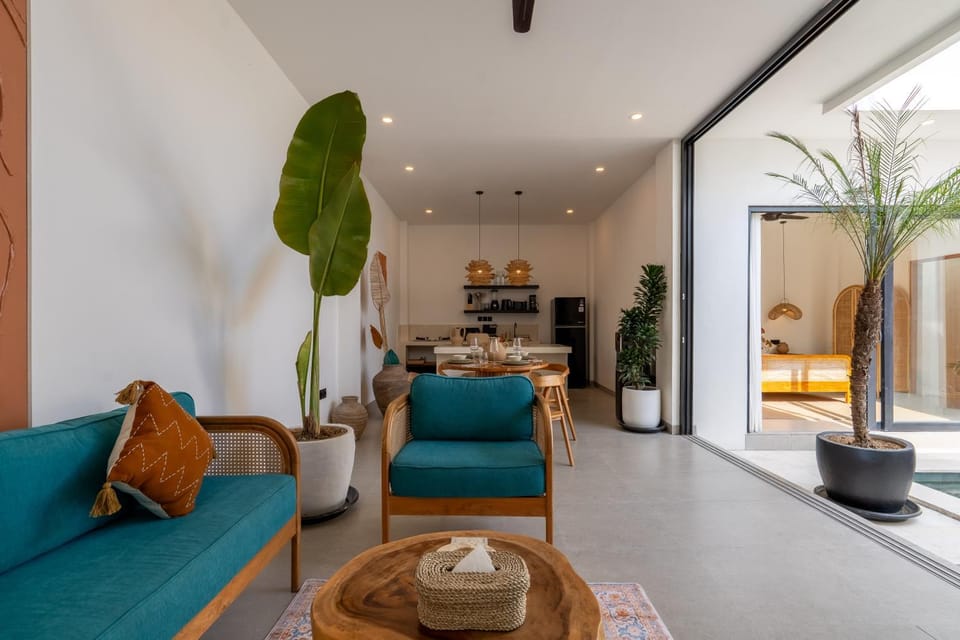 Living room, Seating area