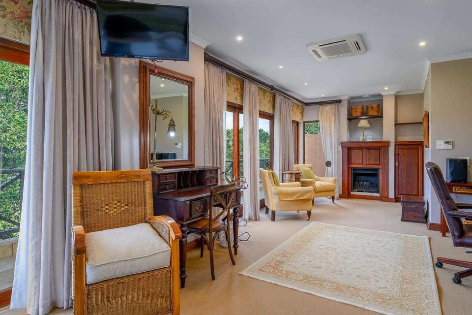 Seating area, Bedroom