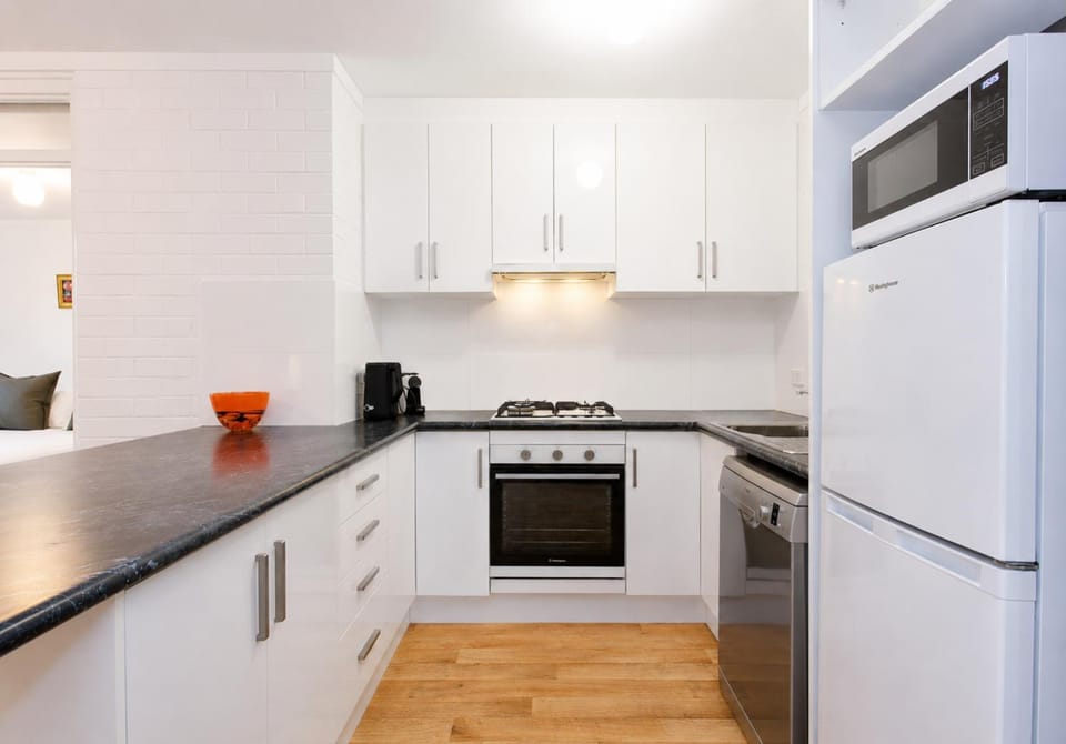 The Arundel Walk to Fremantle Markets & Cafés Apartment in Perth