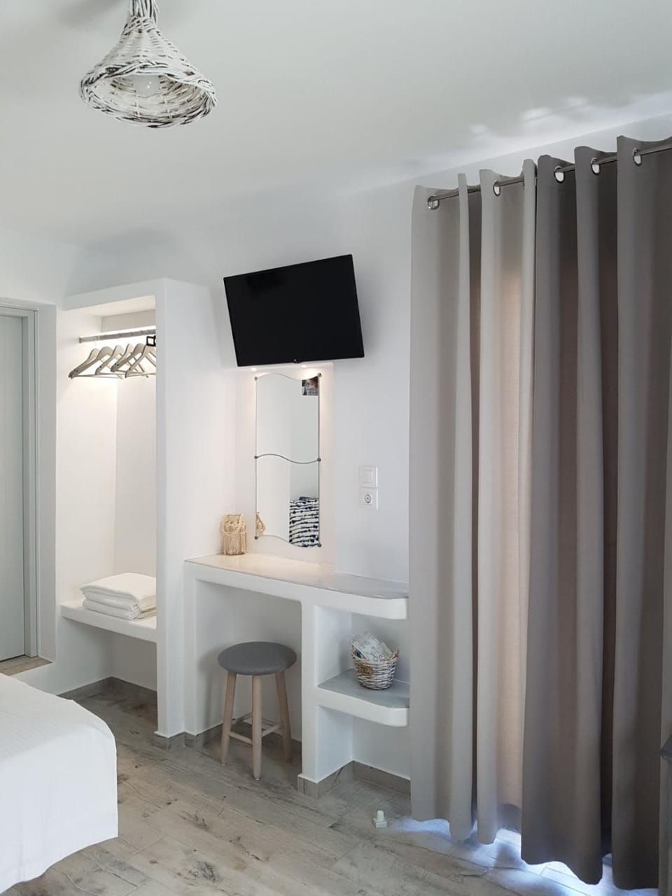 Living Theros Home House in Decentralized Administration of the Aegean