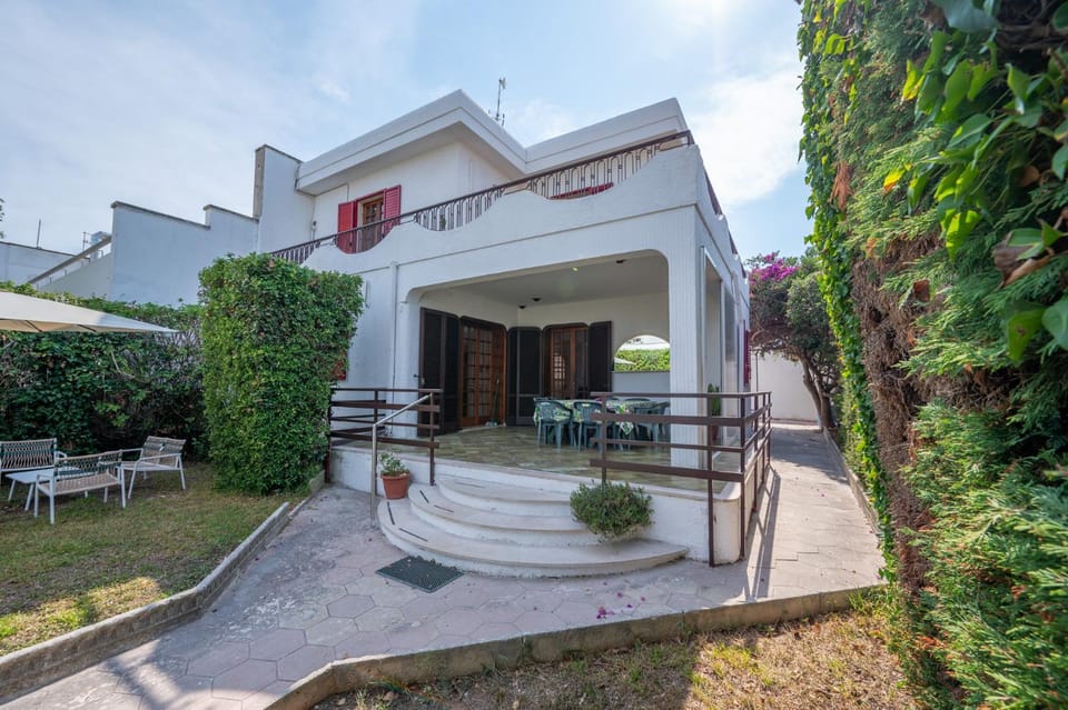 Property building, Patio, Garden