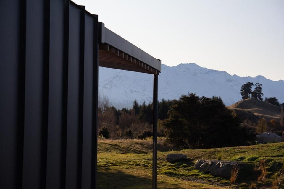 Luxury Passive House on a 50 acre lakeside farm Villa in Wanaka