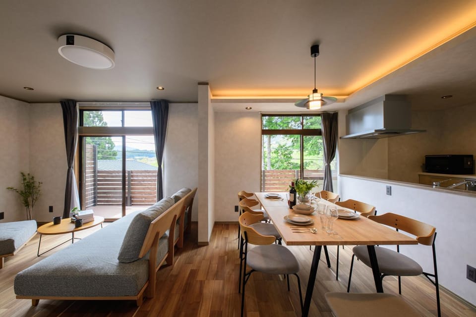 Living room, Seating area, Dining area, kitchen