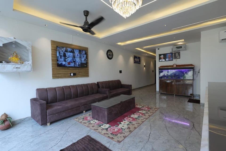 TV and multimedia, Seating area