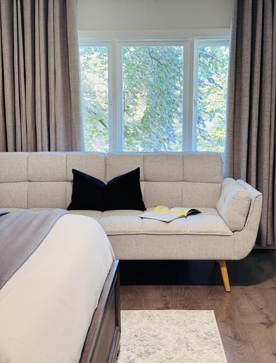 Seating area, Bedroom, Quiet street view