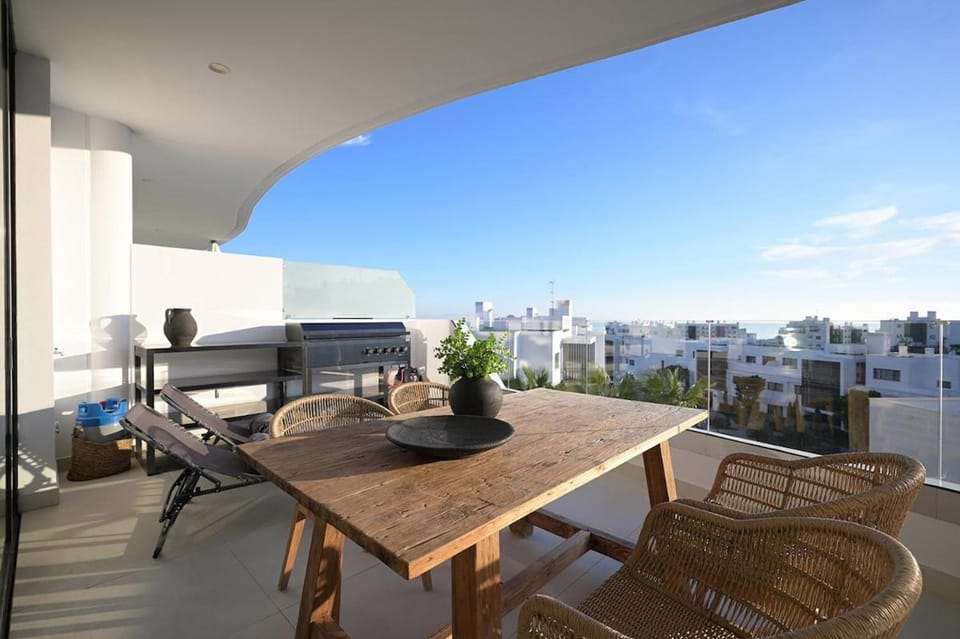 HigueronWest217 Stunning Sea Views 2 Pools Apartment in Costa del Sol