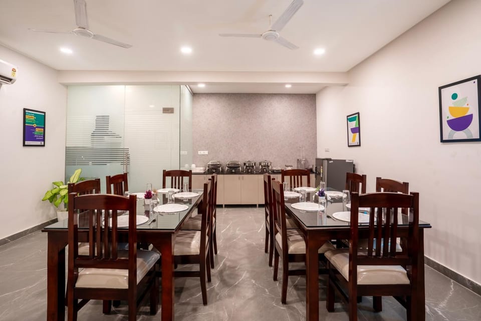 Dining area, Breakfast