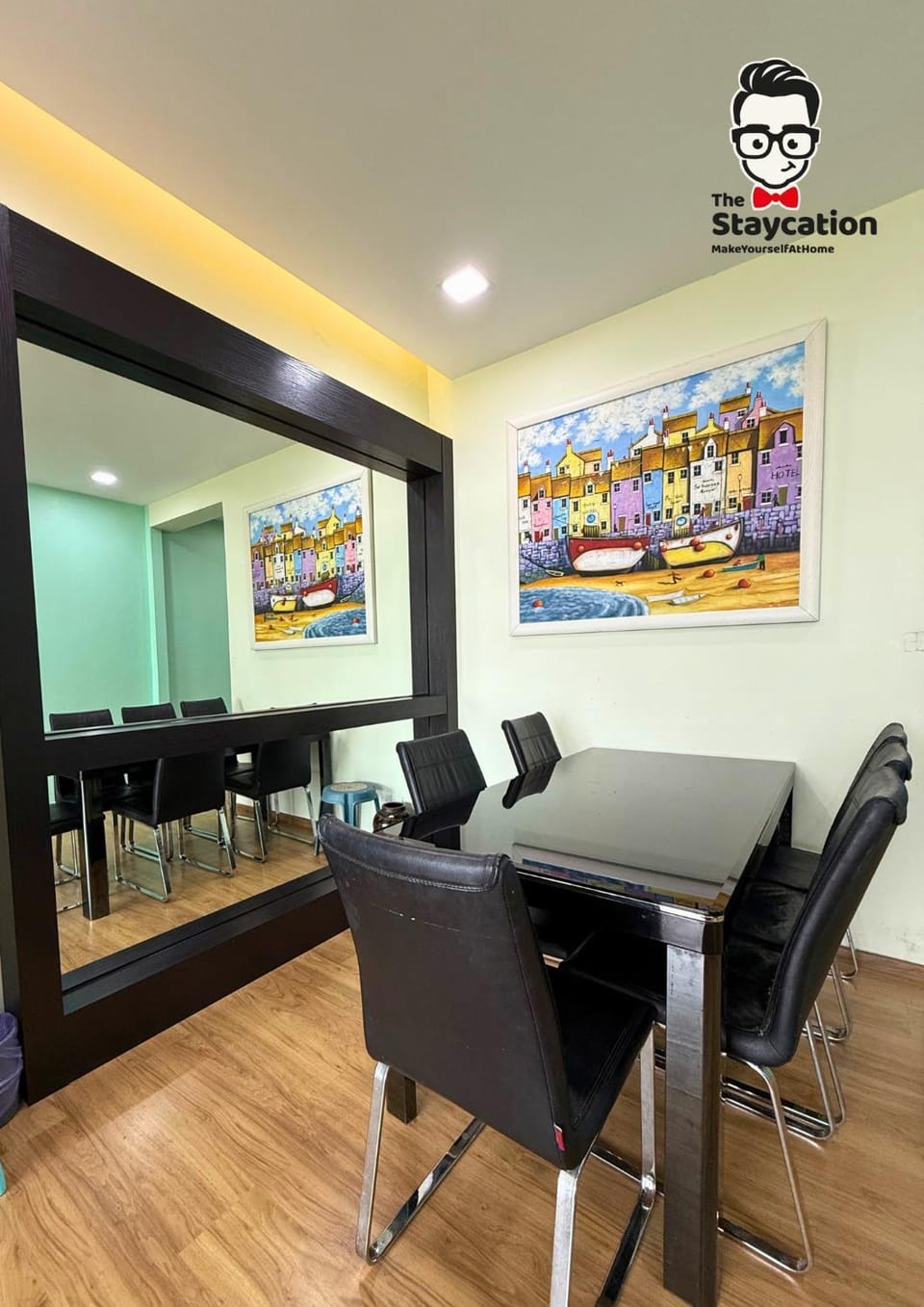 Seating area, Dining area
