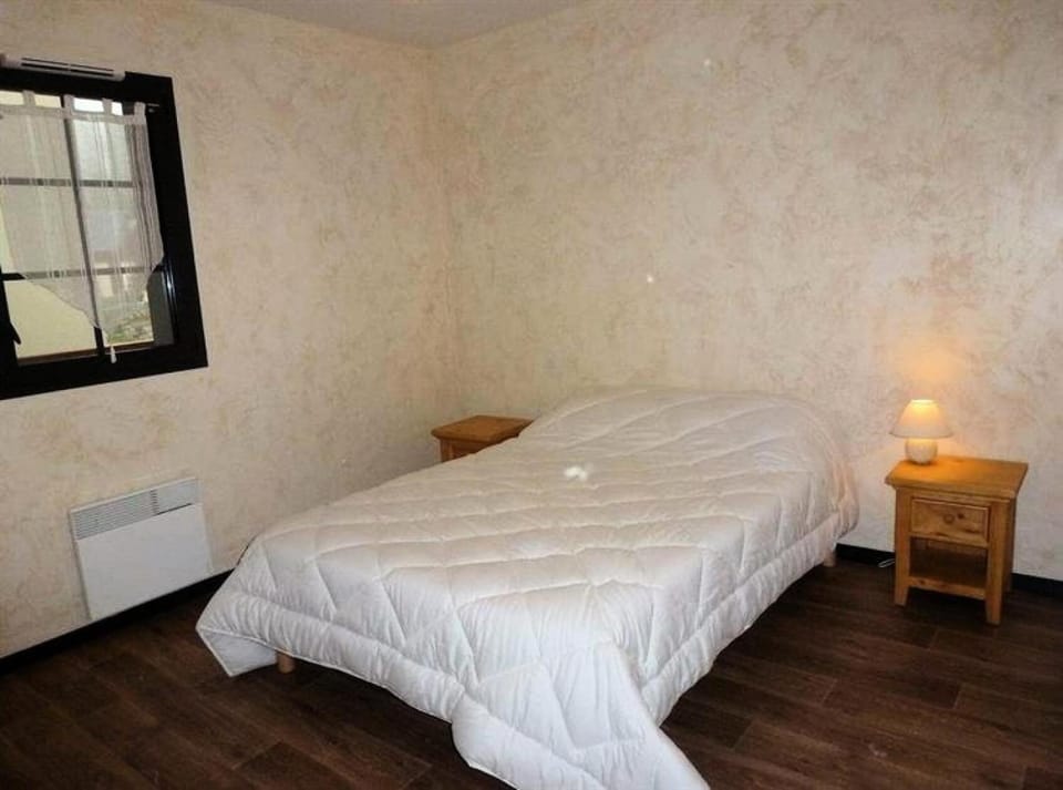 Bed, Bedroom, furniture