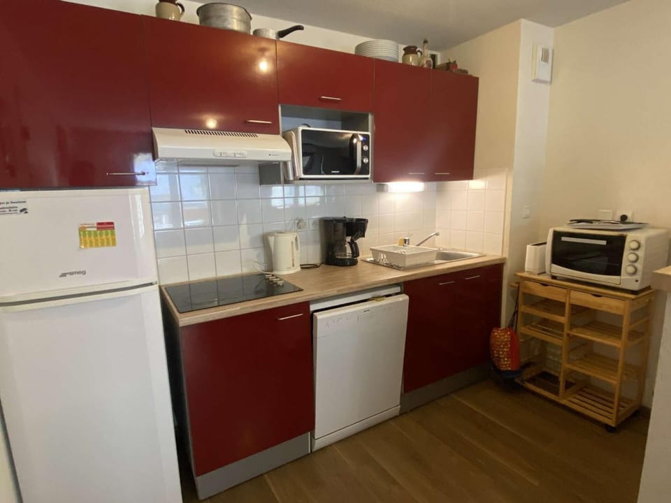 oven, kitchen