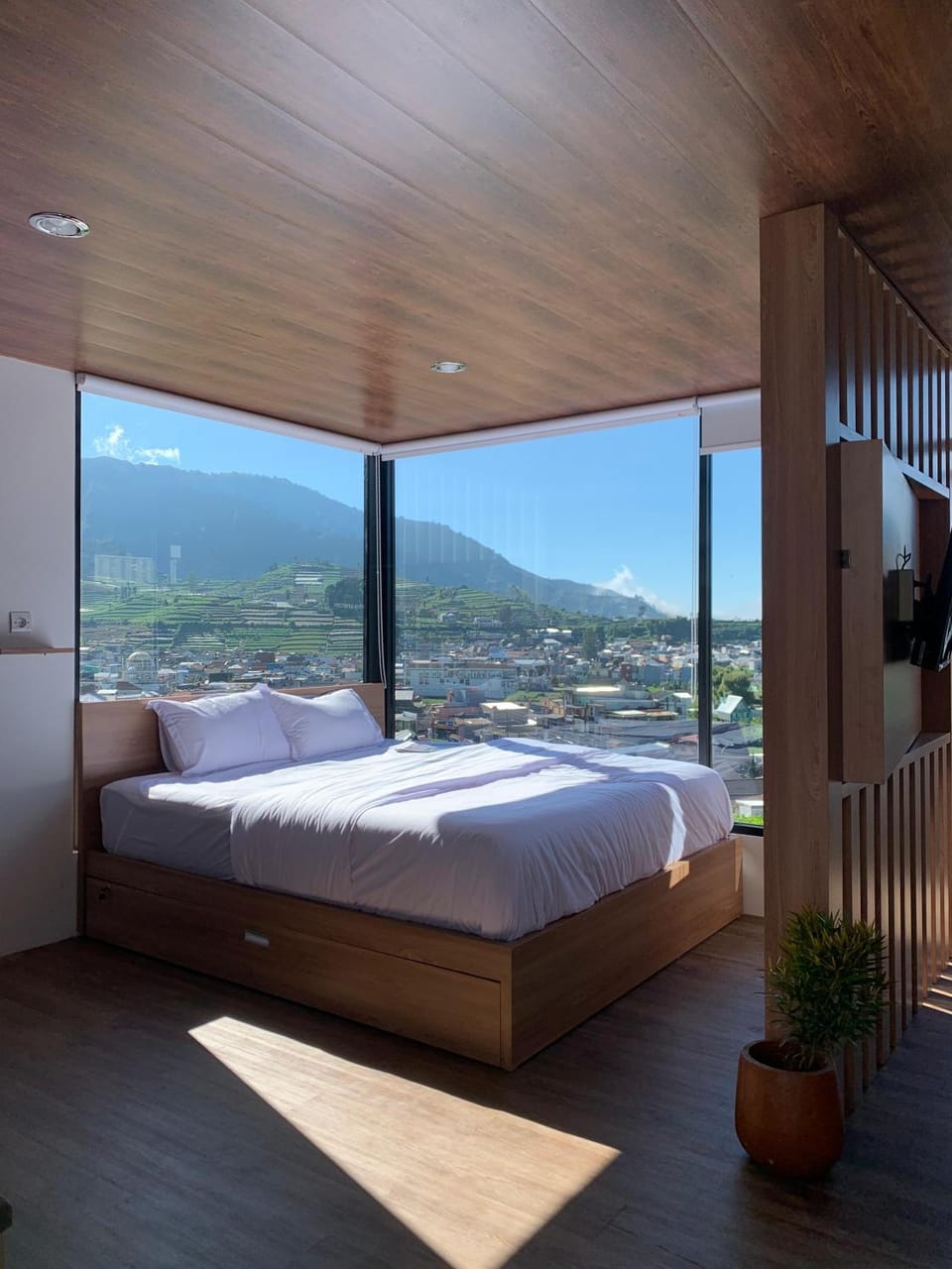 Bed, View (from property/room), Photo of the whole room, Bedroom, Mountain view