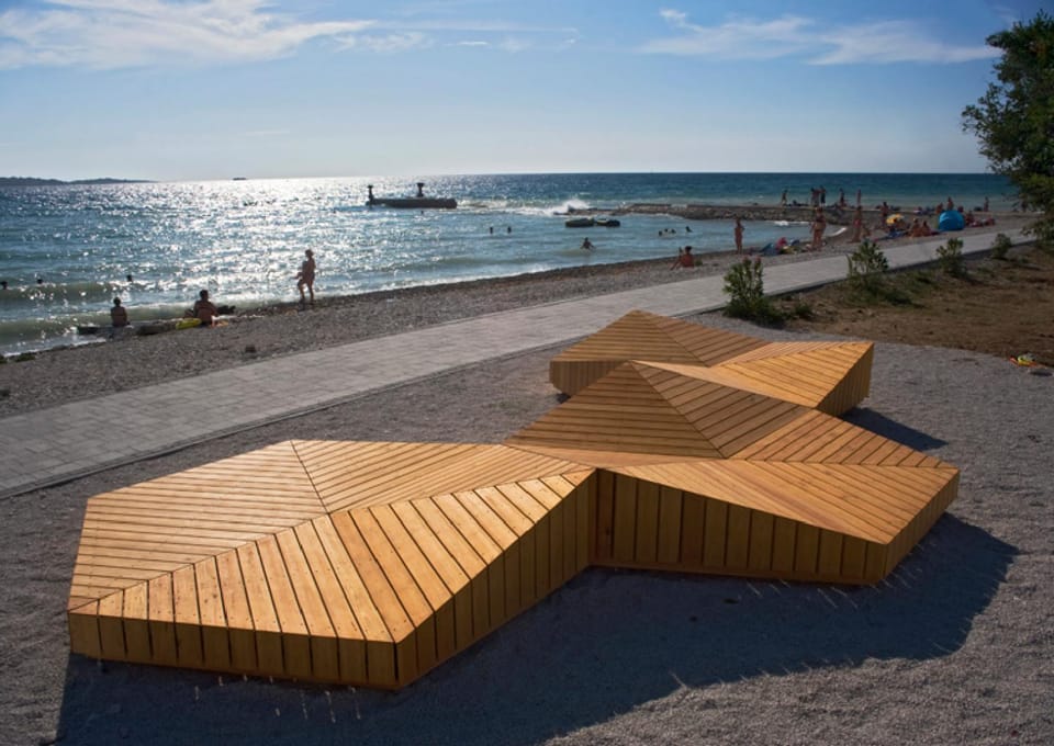 Nearby landmark, Beach