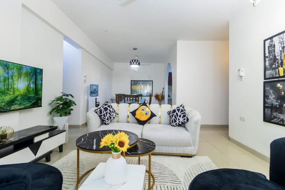 3BR Seaview Gem, Nyali Escape Apartment in Mombasa