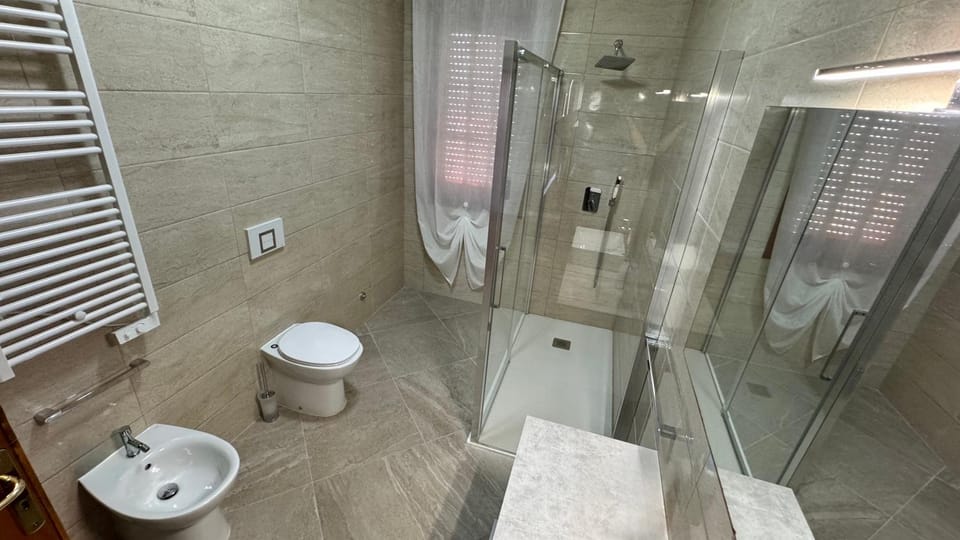 Shower, Toilet, Bathroom, bidet