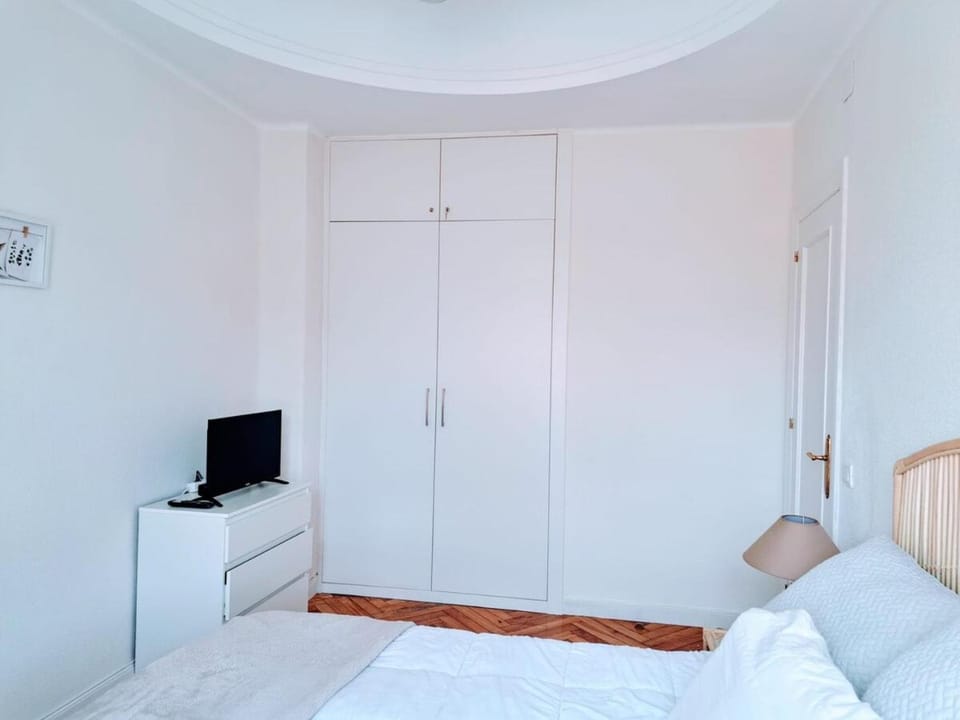 TV and multimedia, Bedroom, wardrobe