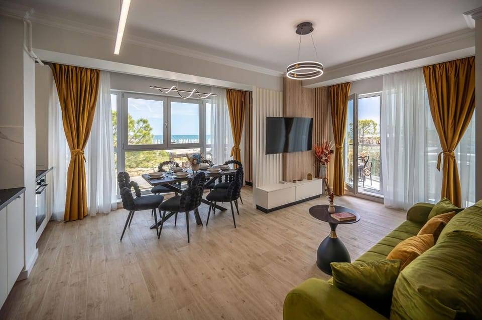 Living room, Seating area, Dining area