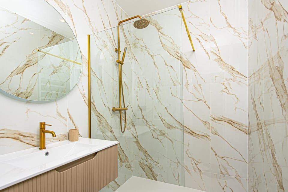 Shower, Bathroom