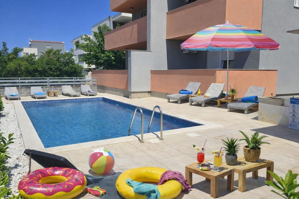 Swimming pool