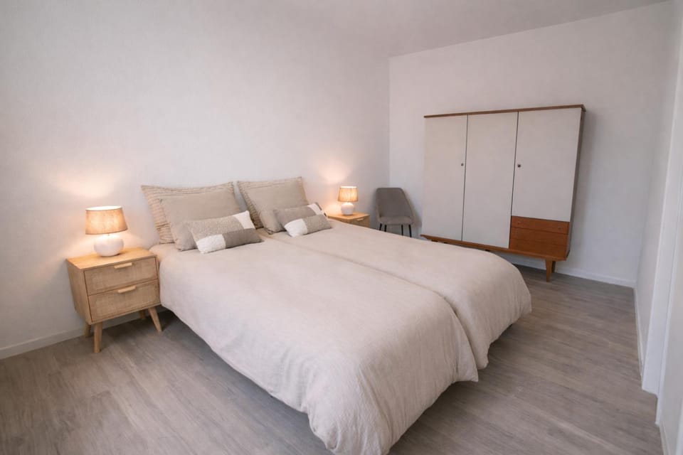 Le trio,appartement 7 pers centre Virton Wifi, tout équipé, parking a proximité Apartment in Belgium