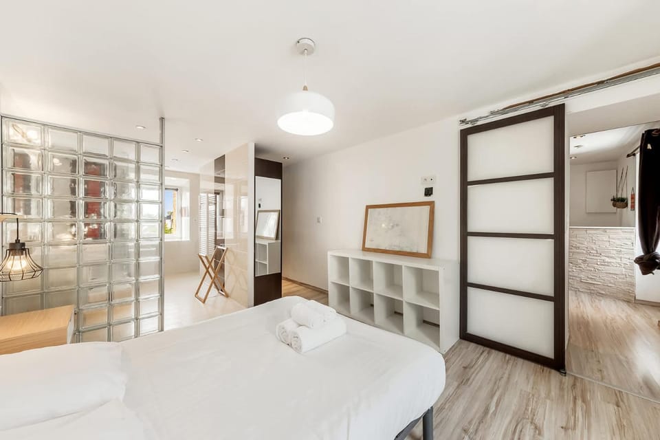 Bed, Photo of the whole room, Bedroom, towels, wardrobe