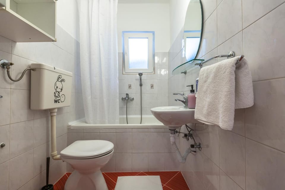 Toilet, Bathroom