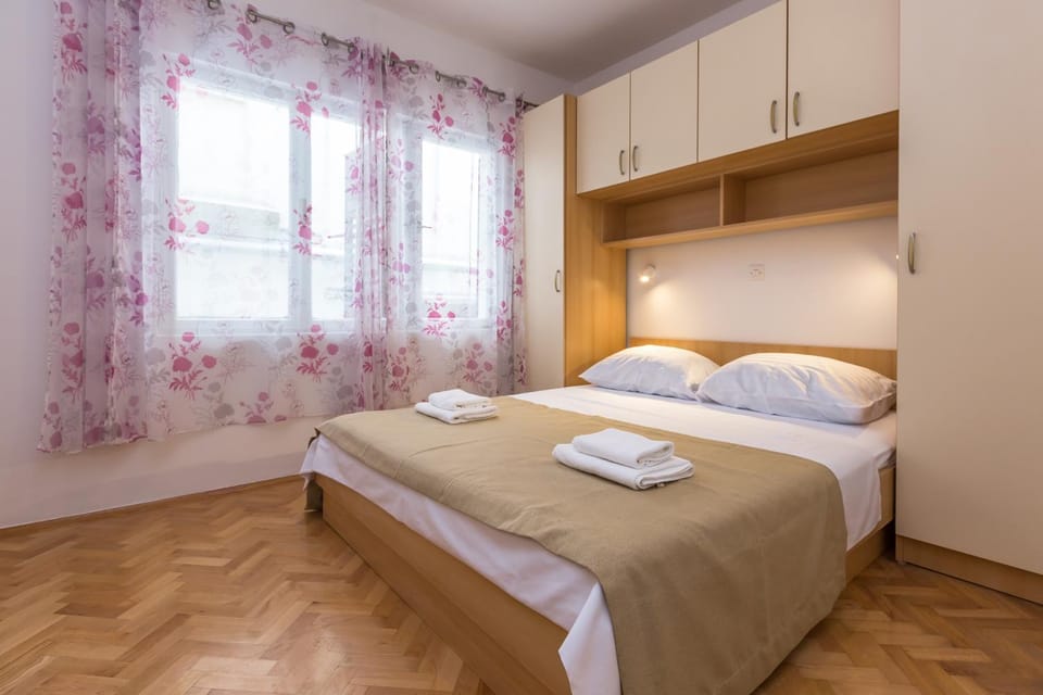 Bed, Bedroom, wardrobe