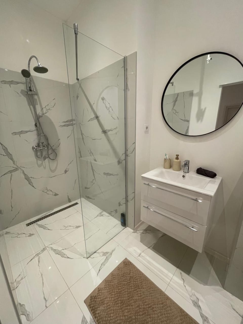 Shower, Bathroom