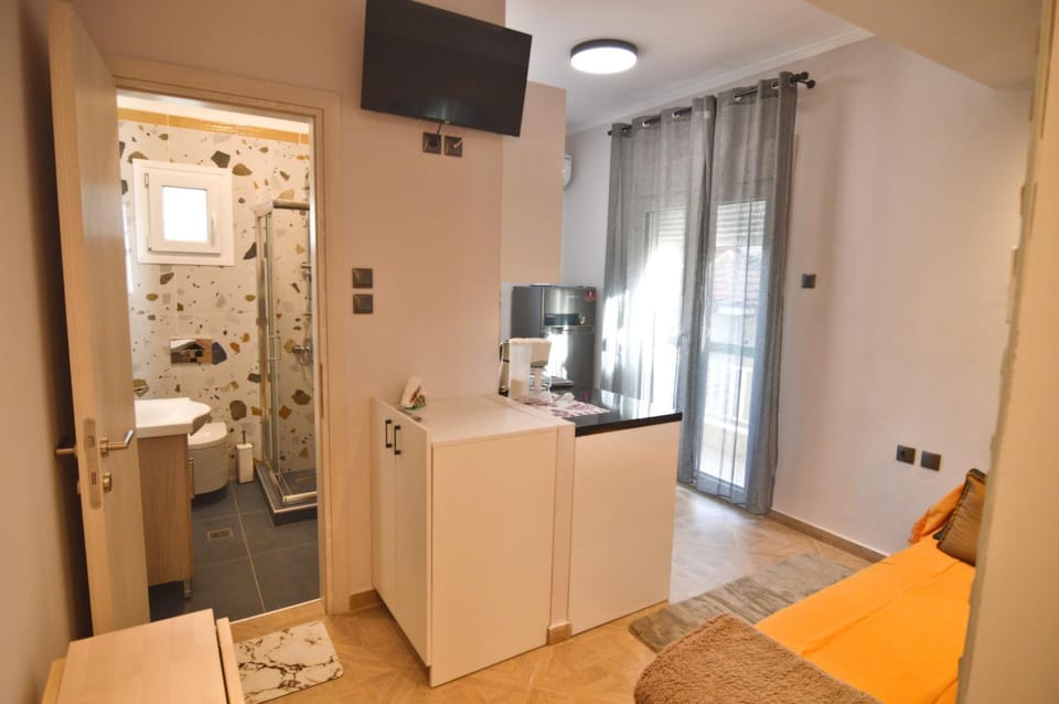 Toilet, Bathroom, TV and multimedia, Balcony/Terrace, Kitchen or kitchenette, Living room