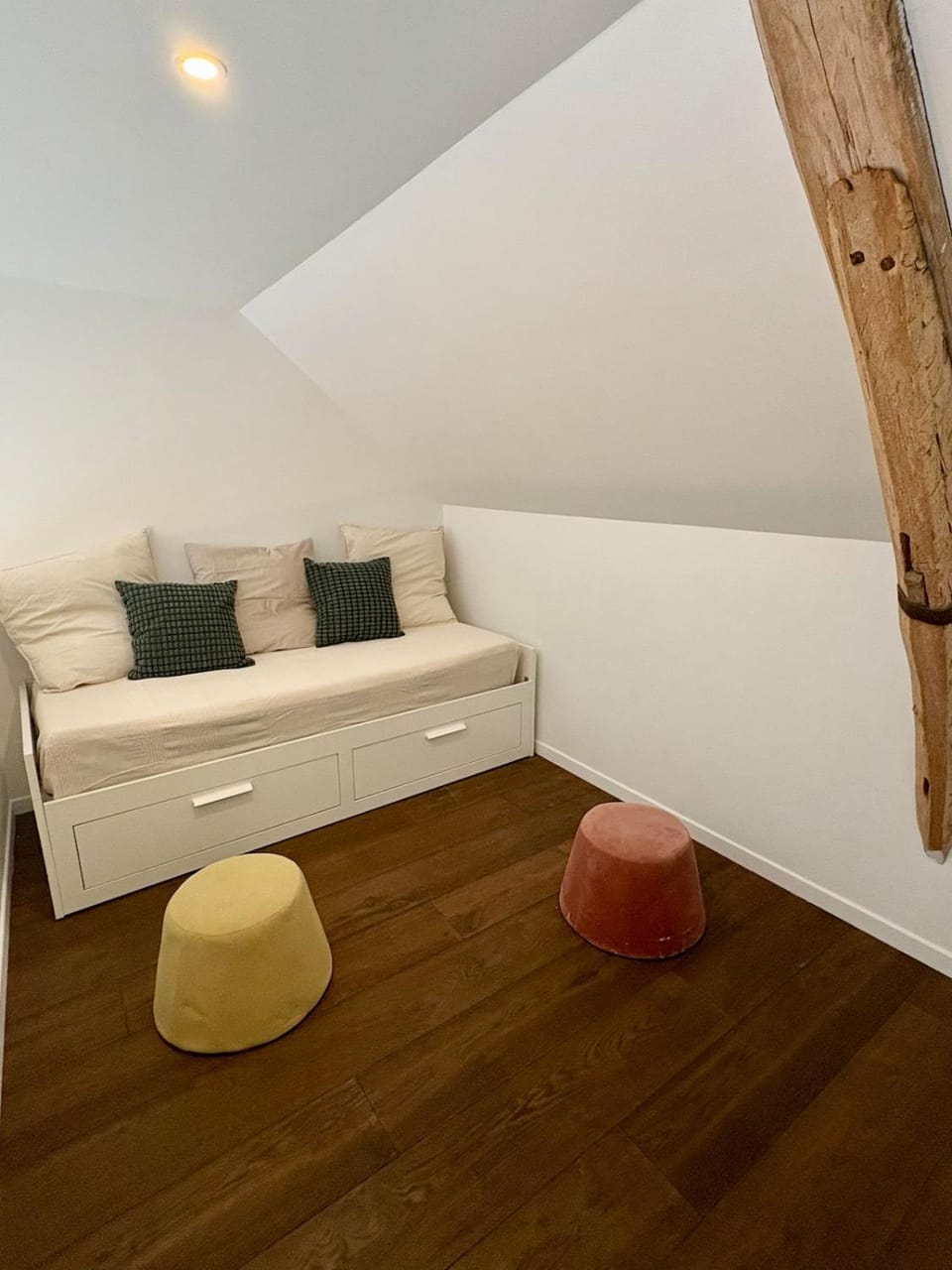 Bed, Living room, Seating area